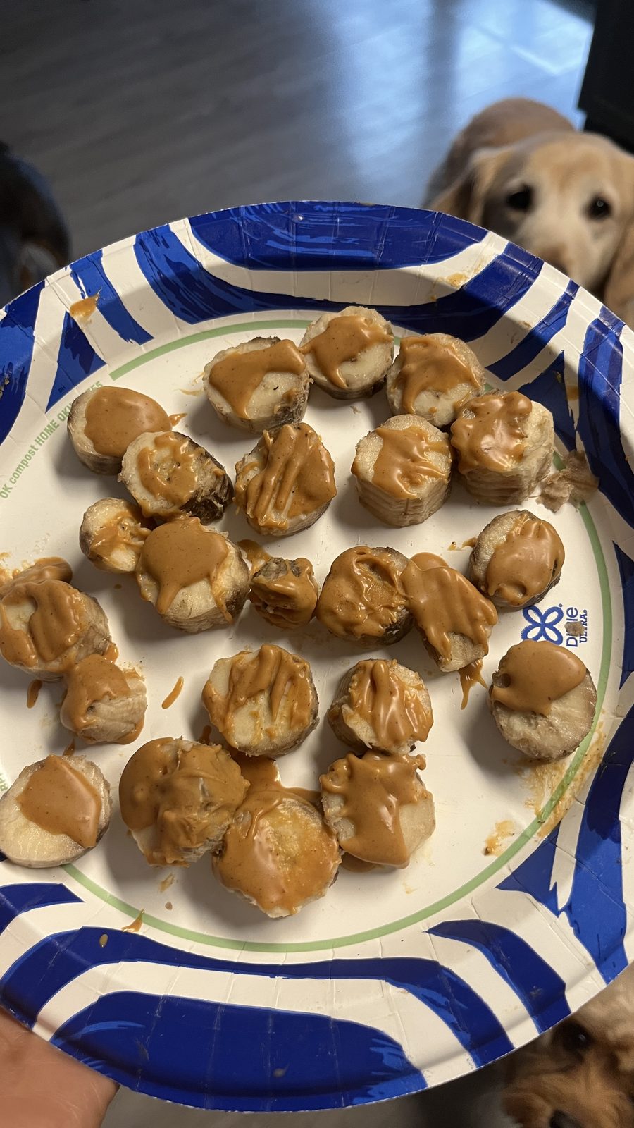 Rodajas de premio casero con mantequilla de maní